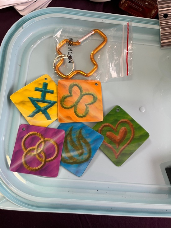 Quest Truth Accessories - Assorted Color Acrylic Square Key & Card Holder Charms - Multicolor